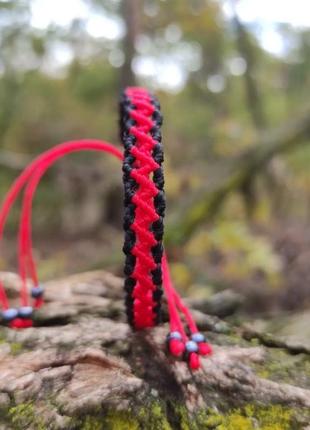 Жіночий браслет ручного плетіння макраме "арес" charo daro (червоно-чорний)2 фото