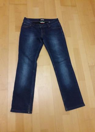 Джинсы