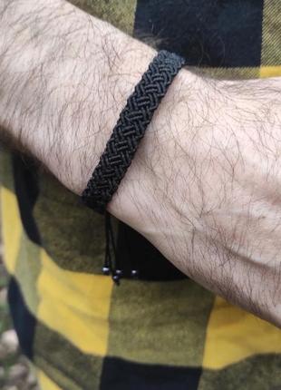 Мужской браслет ручного плетения макраме "янус" charo daro (черный)1 фото