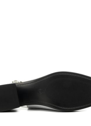 Класичні босоніжки шкіряні зручні на широкому невисокому каблуці жіночі, стильні білі 1371л-а