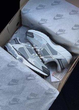 Женские кроссовки nike vomero 5 wmns gray silver4 фото