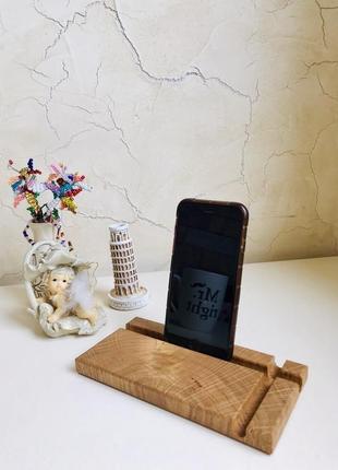 Модные и удобные подставки из дерева под ваш смартфон