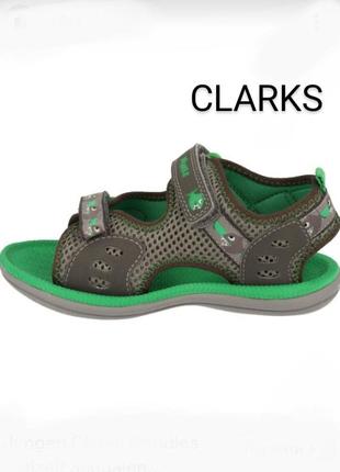 Босоніжки сандалі бренду clarks doodles сітчастий дихаючий текстиль uk 6,5 eur 23,5