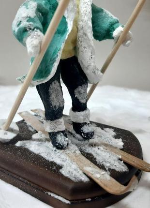 Коллекционная ватная игрушка "девочка на лыжах"5 фото