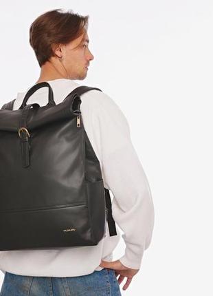 Черный кожаный рюкзак для ноутбука 17 дюймов2 фото