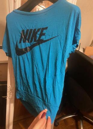 Футболка размер м темно-синяя с надписью nike