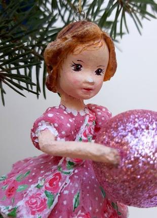 Коллекционная ватная игрушка "девочка с шариком"8 фото