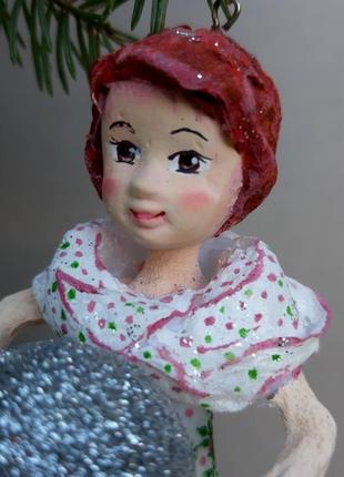 Коллекционная ватная игрушка "девочка с шариком"8 фото