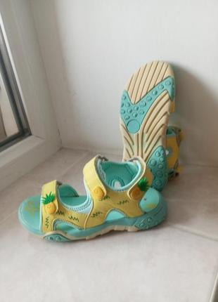 Стильні босоніжки сандалі бренду maintain warehouse принт 🍍🍍🍍 uk 12 eur 30,52 фото