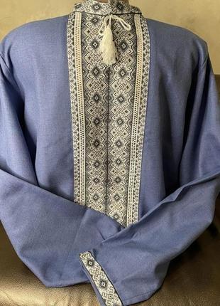 Стильна чоловіча вишиванка на синьому домотканому полотні ручної роботи. ч-17354 фото