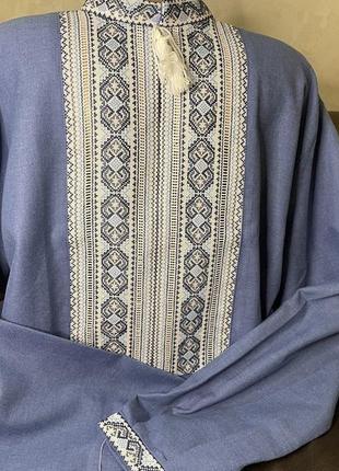 Стильна чоловіча вишиванка на синьому домотканому полотні ручної роботи. ч-17301 фото