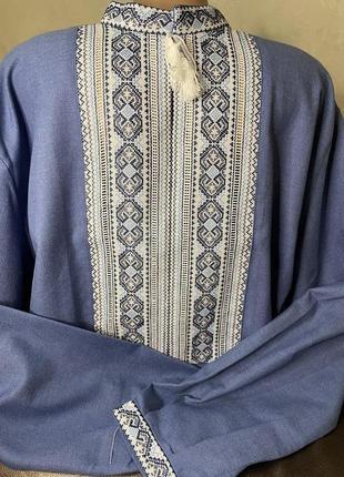 Стильна чоловіча вишиванка на синьому домотканому полотні ручної роботи. ч-17305 фото