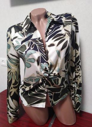 Топ-блузка от zara с тропическим принтом.1 фото