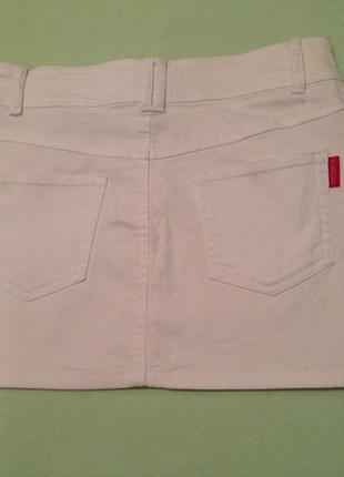 Продам оригинальную белую джинсовую юбку-мини,lollapalooza3 фото