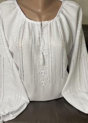 Стильна жіноча вишиванка на білому домотканому полотні ручної роботи. ж-22303 фото