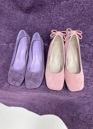 Розовые пудровые замшевые туфли с бантиком на квадратном каблуке8 фото