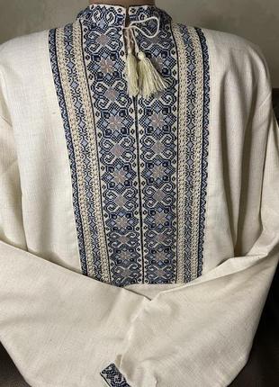 Стильна чоловіча вишиванка на сірому льоні ручної роботи. ч-17055 фото