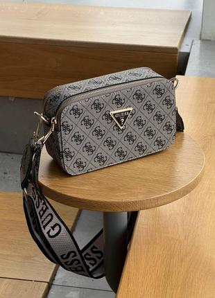 Сумка guess the snapshot bag dark silver7 фото