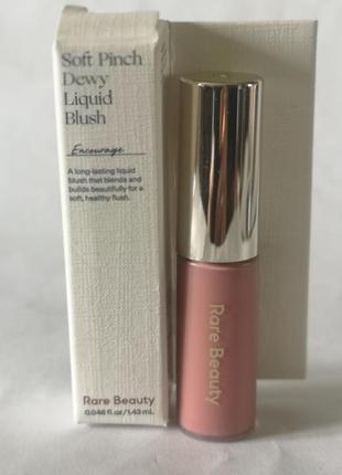 Рум'яна rare beauty by selena gomez soft pinch dewy liquid blush - encourage, 1.43 мл2 фото