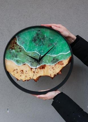Годинник з дерева та епоксидної смоли у стилі лофт5 фото
