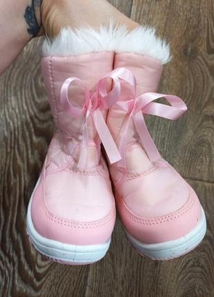 Рожеві чобітки для дівчинки5 фото