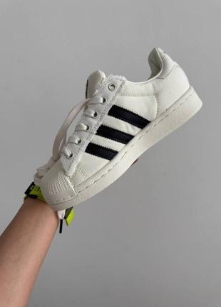 Классные женские кроссовки adidas superstar ode to the old premium белые4 фото