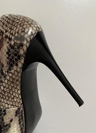 Невероятные кожаные туфли в змеиный принт fiore lavorazione artigianale7 фото