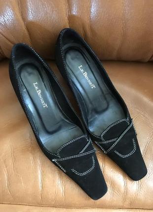 Круті красиві брендові туфлі із замші