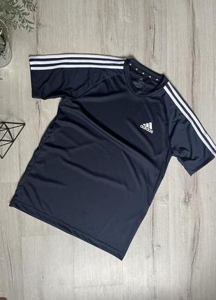 Чоловіча спортивна футболка adidas