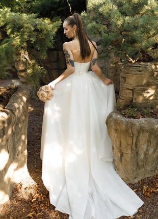 Весільна сукня в ідеальному стані + фата