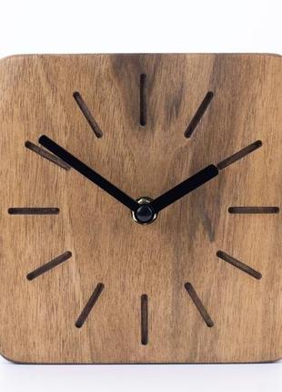 Настільний годинник із дерева грецького горіха.2 фото