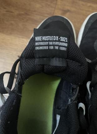 Nike hustle d10 - детские баскетбольные кроссовки7 фото