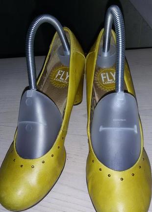 Fiy london -кожаные туфли на танкетке размер 38 1/2 (25 см)3 фото