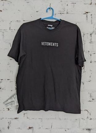 Футболка vetements