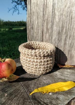 Маленька плетена корзинка. джутова кошик