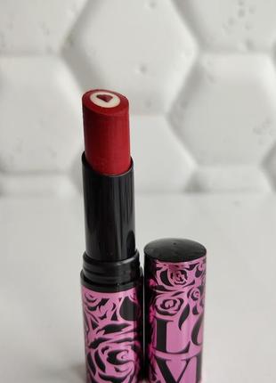 Помада бальзам блеск для губ 3 в 1 орифлейм oriflame beauty love red 226311 фото