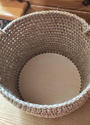 Велика плетена корзина з ручками. кошик із джуту.