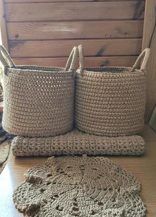 Велика плетена корзина з ручками. кошик із джуту.