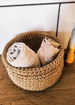 Круглая плетёная корзинка органайзер. корзина из джута. кашпо.
