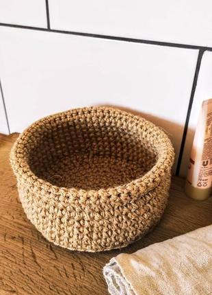Кругла плетена корзинка органайзер. кошик з джуту. кашпо.