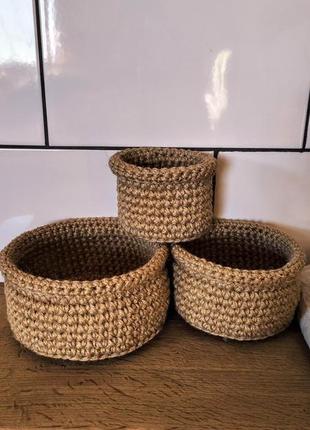 Круглая плетёная корзинка органайзер. корзина из джута. кашпо.