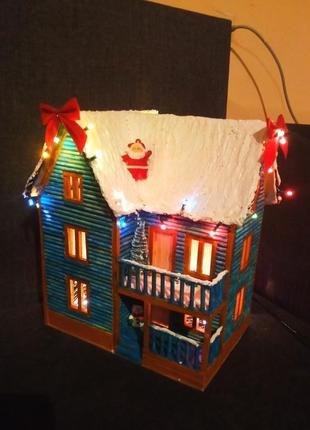 Новогодний домик с led-освещением. зимний домик под ёлку. новогодний декор