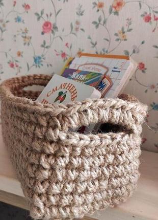 Прямоугольная корзина. плетёная корзина с ручками.