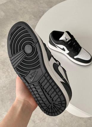 Кроссовки nike air jordan black/white4 фото