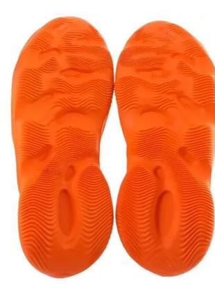 Тапочки , кроксы в стиле adidas yeezy9 фото