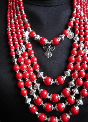 Традиционное ожерелье из прессованного коралла