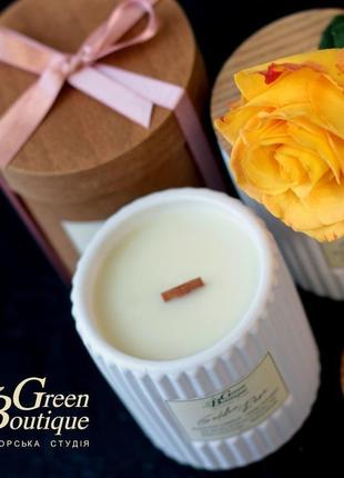 Натуральна соєва свічка золота троянда (розмір l)5 фото