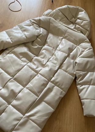 Теплезненная куртка от stradivarius6 фото
