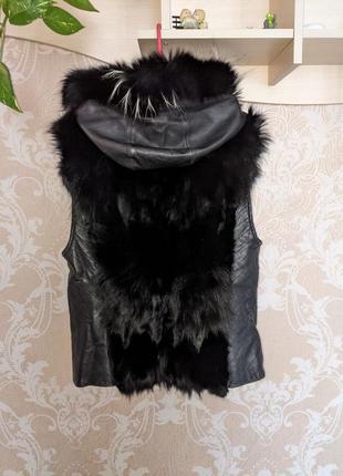 🌿черная меховая жилетка с кожаными вставками, с капюшоном от fani5 фото