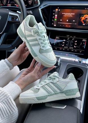 Женские кроссовки adidas originals rivarly beige olive7 фото